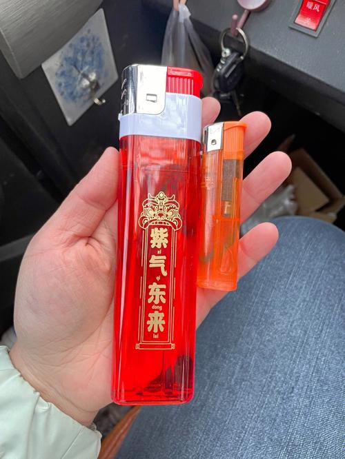 巨无霸打火机 霸气外露，点燃广告新纪元